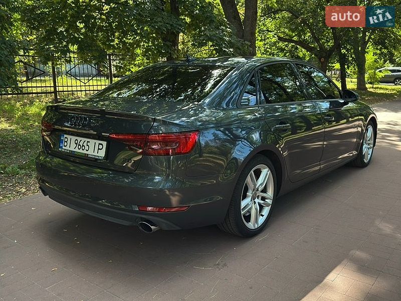 Седан Audi A4 2016 в Кременчуці