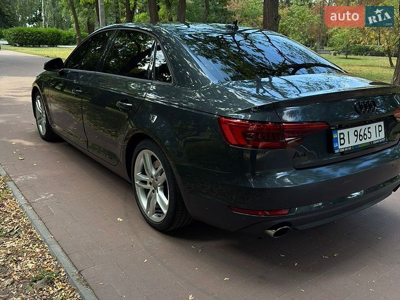 Седан Audi A4 2016 в Кременчуці