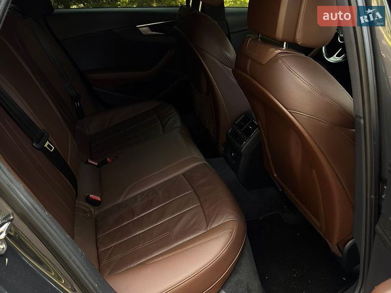 Седан Audi A4 2016 в Кременчуці
