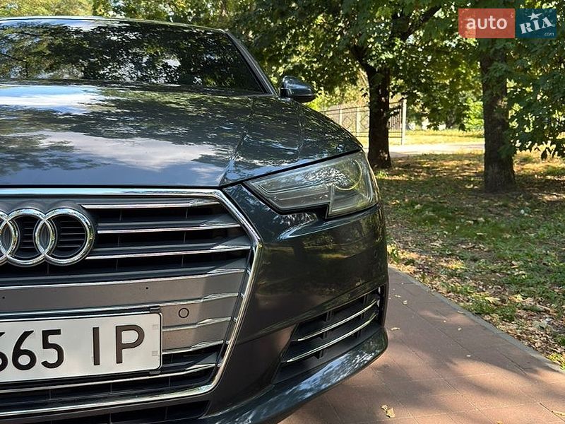 Седан Audi A4 2016 в Кременчуці