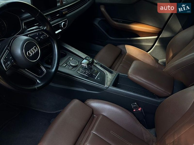Седан Audi A4 2016 в Кременчуці
