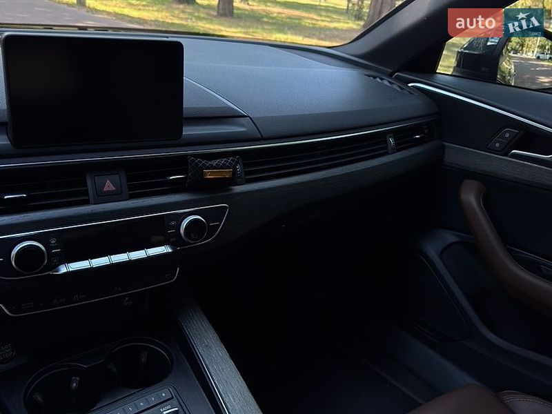 Седан Audi A4 2016 в Кременчуці