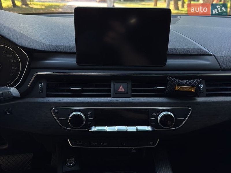 Седан Audi A4 2016 в Кременчуці