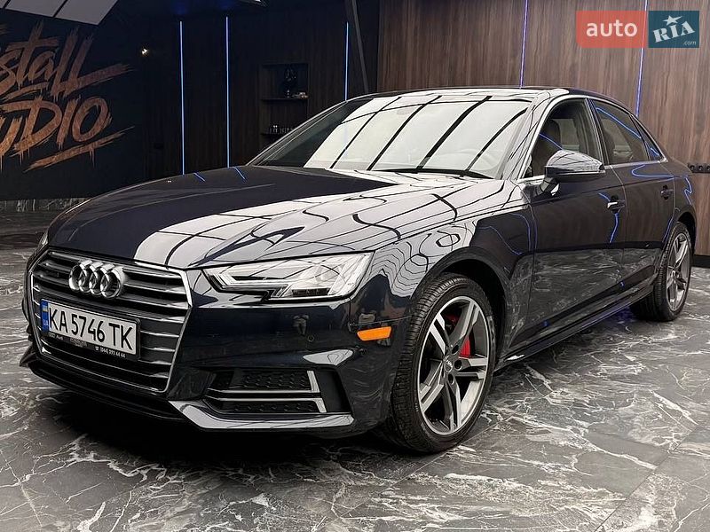 Седан Audi A4 2017 в Киеве