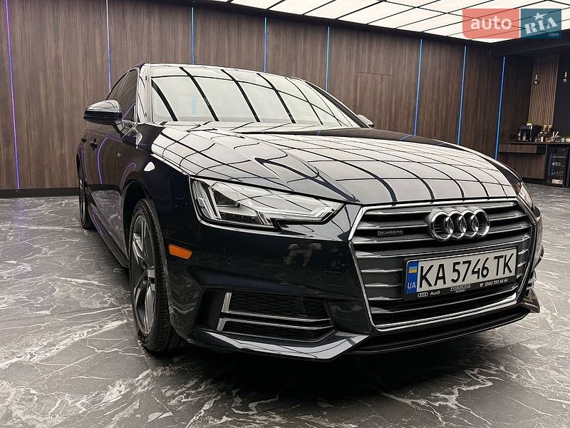 Седан Audi A4 2017 в Киеве