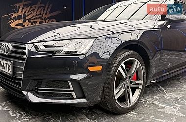 Седан Audi A4 2017 в Киеве