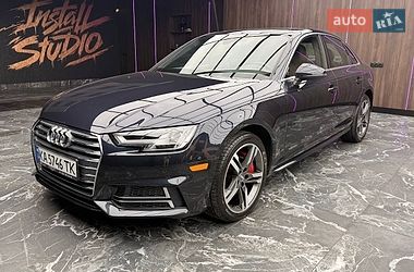 Седан Audi A4 2017 в Киеве