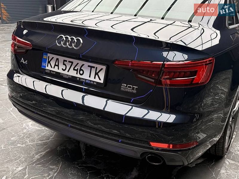 Седан Audi A4 2017 в Киеве