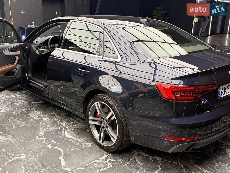 Седан Audi A4 2017 в Киеве