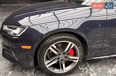 Седан Audi A4 2017 в Киеве