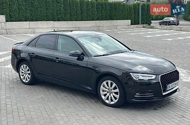 Седан Audi A4 2016 в Ровно