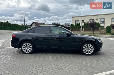Седан Audi A4 2016 в Ровно