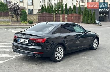 Седан Audi A4 2016 в Ровно