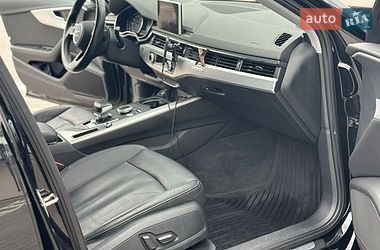 Седан Audi A4 2016 в Ровно