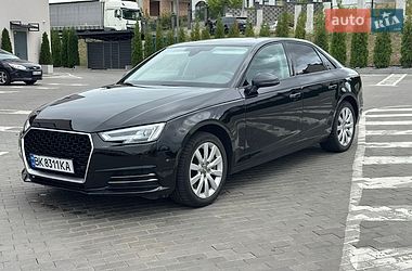 Седан Audi A4 2016 в Ровно