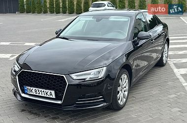 Седан Audi A4 2016 в Ровно
