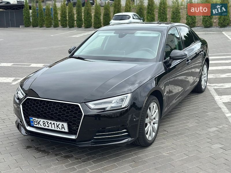 Седан Audi A4 2016 в Ровно