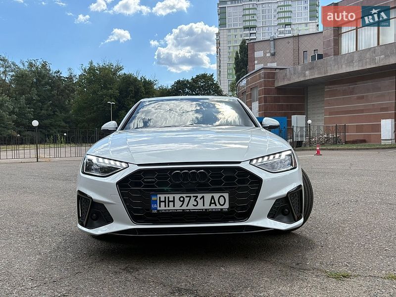 Седан Audi A4 2021 в Одессе