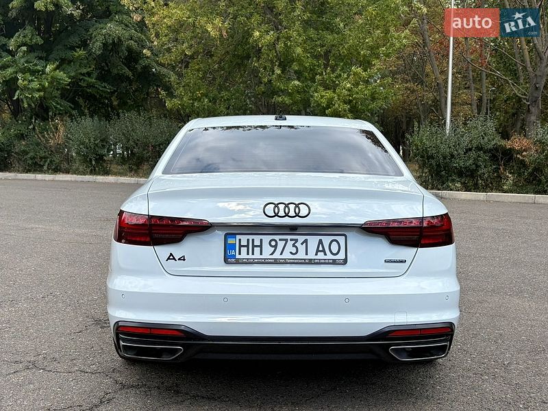 Седан Audi A4 2021 в Одессе