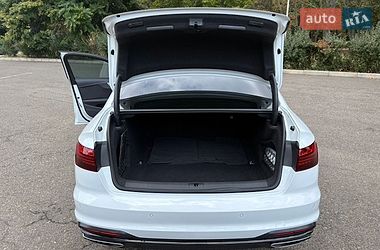 Седан Audi A4 2021 в Одессе