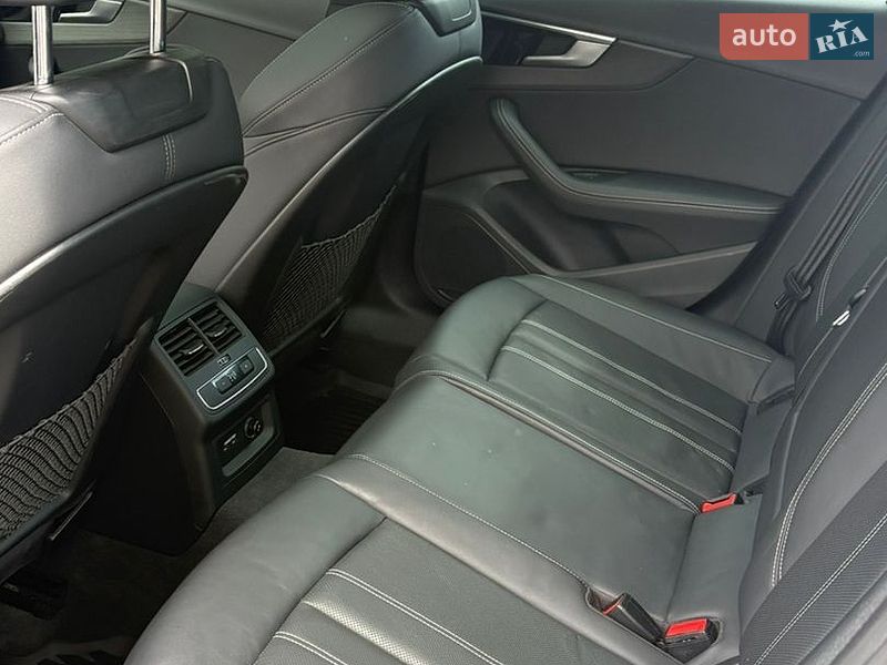Седан Audi A4 2021 в Одессе