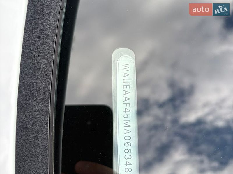 Седан Audi A4 2021 в Одессе