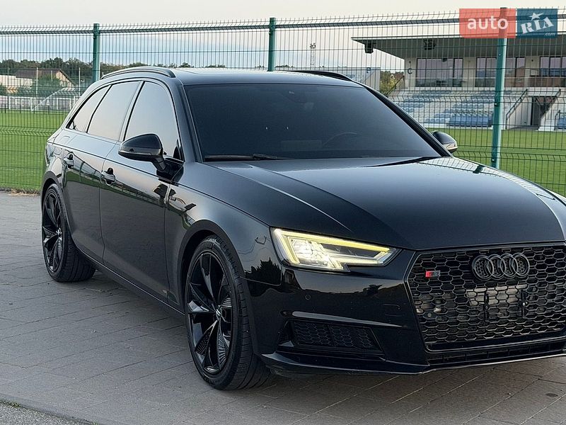 Универсал Audi A4 2016 в Ужгороде