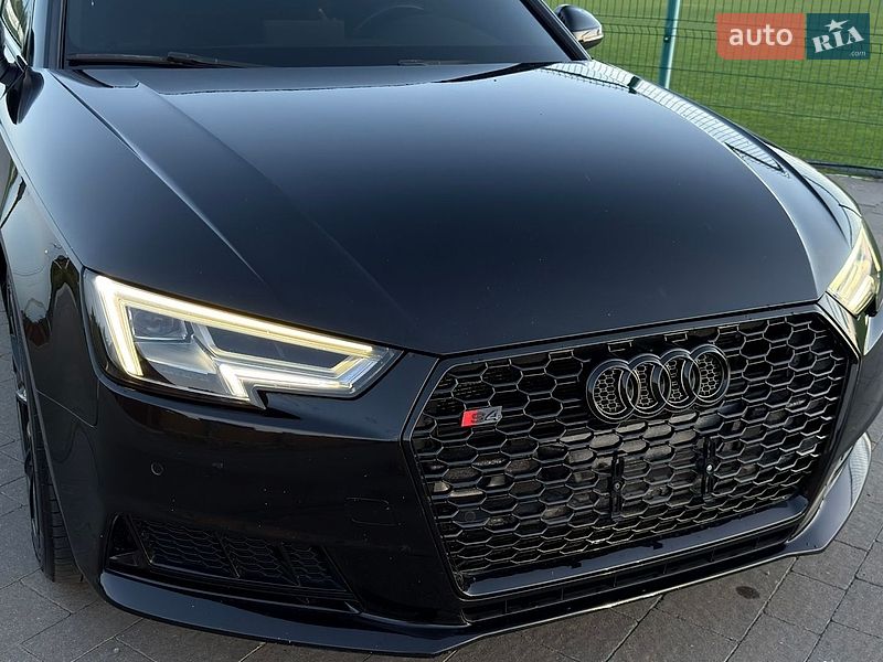 Универсал Audi A4 2016 в Ужгороде