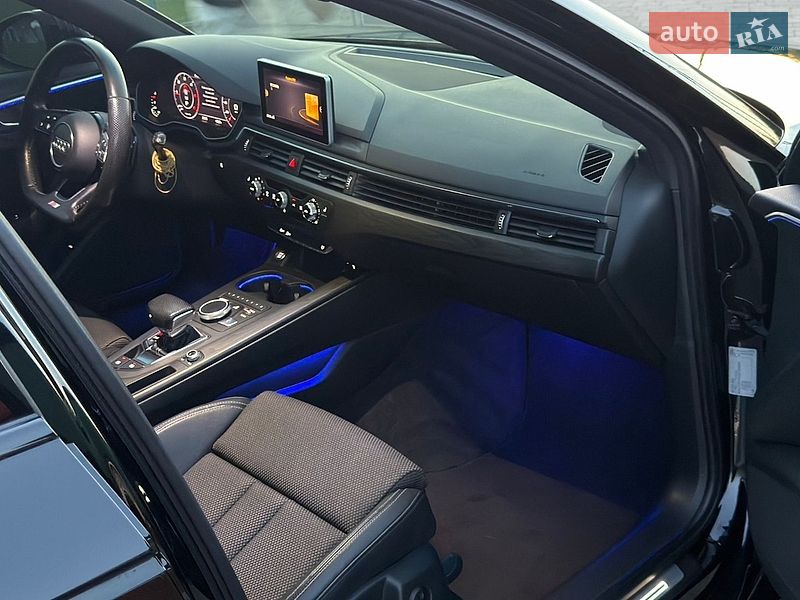 Универсал Audi A4 2016 в Ужгороде