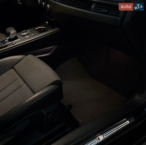 Универсал Audi A4 2016 в Ужгороде