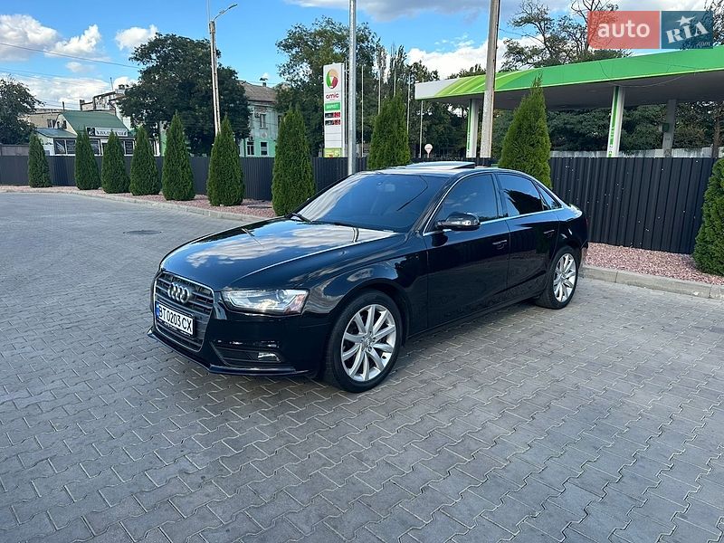 Седан Audi A4 2013 в Одессе
