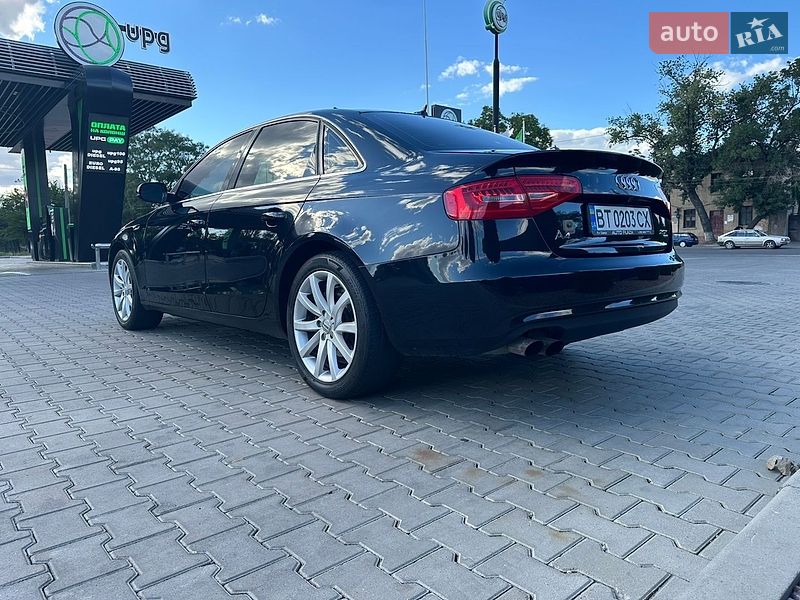 Седан Audi A4 2013 в Одессе