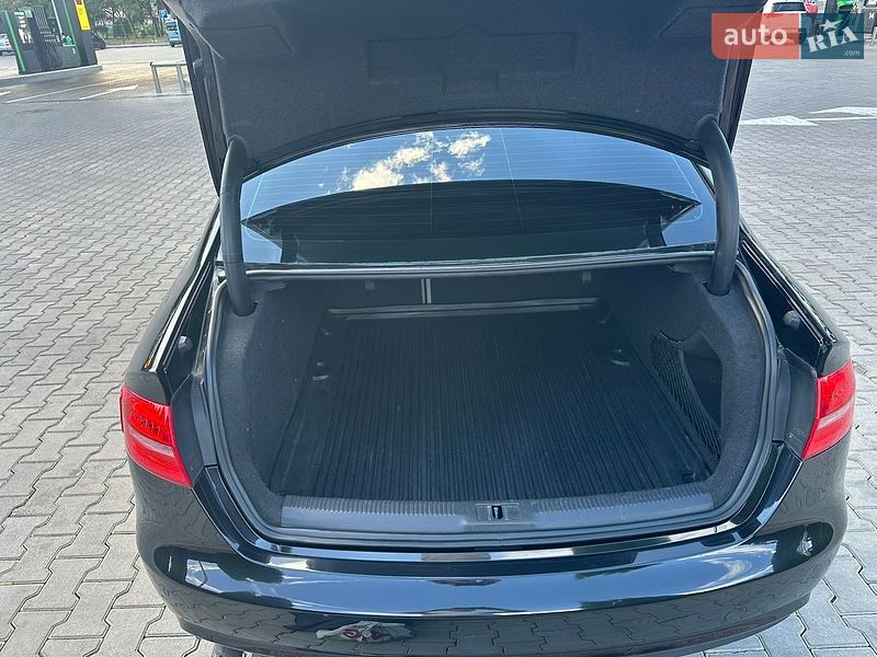 Седан Audi A4 2013 в Одессе