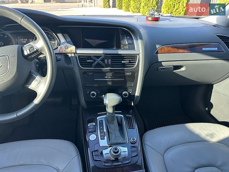 Седан Audi A4 2013 в Одессе