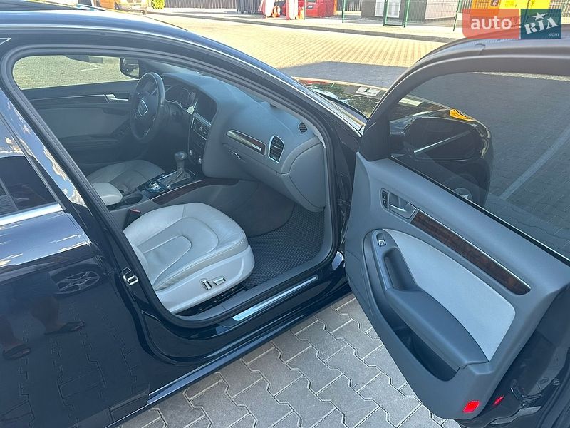 Седан Audi A4 2013 в Одессе