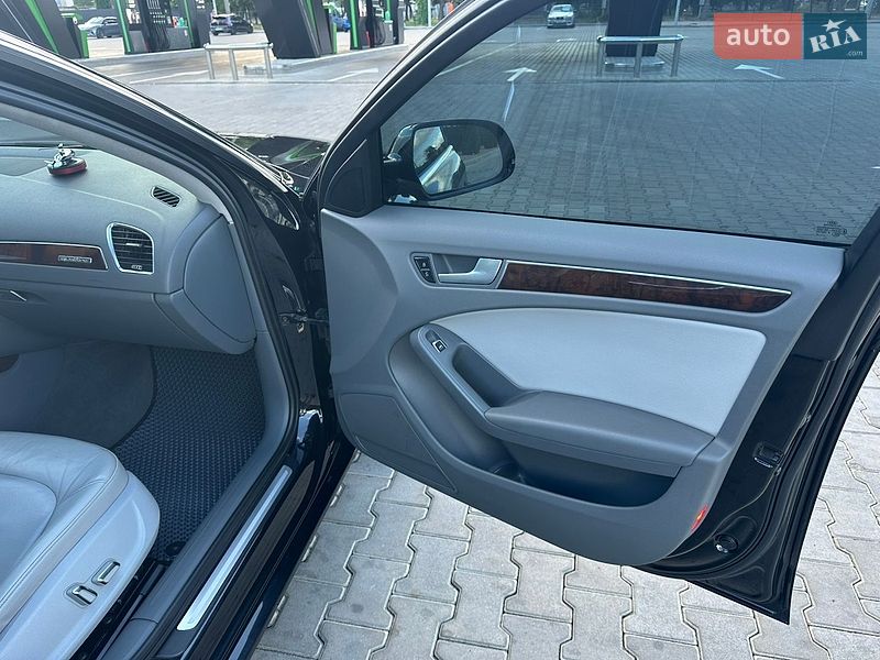 Седан Audi A4 2013 в Одессе