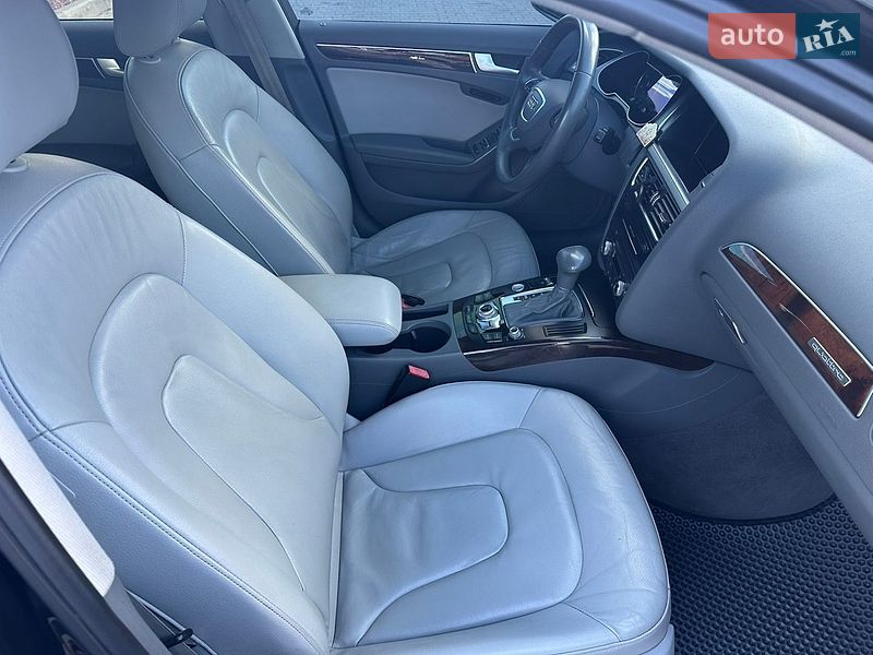 Седан Audi A4 2013 в Одессе