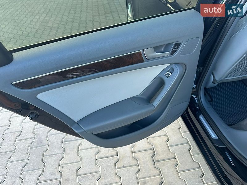 Седан Audi A4 2013 в Одессе