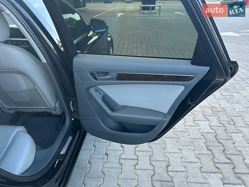 Седан Audi A4 2013 в Одессе