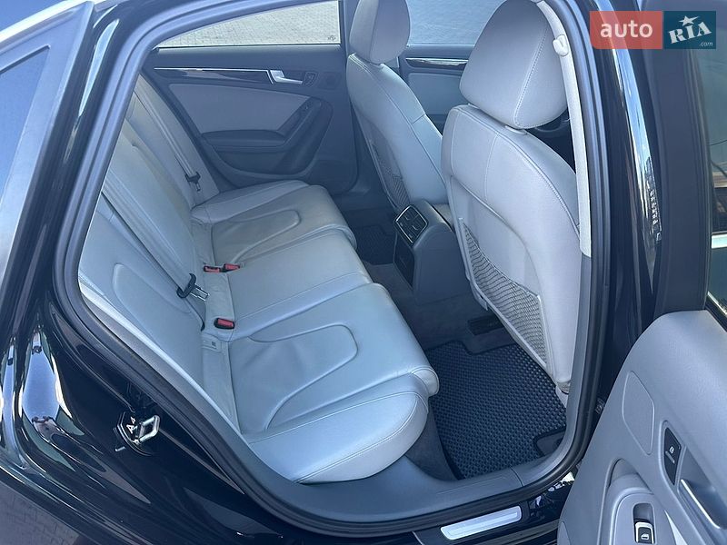 Седан Audi A4 2013 в Одессе