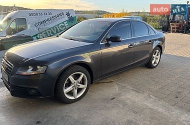 Седан Audi A4 2010 в Львове