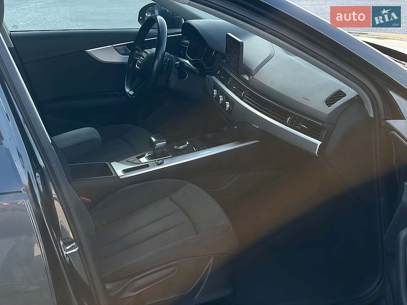 Универсал Audi A4 2017 в Львове