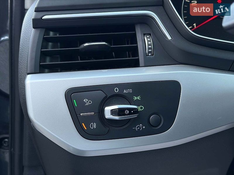 Универсал Audi A4 2017 в Львове