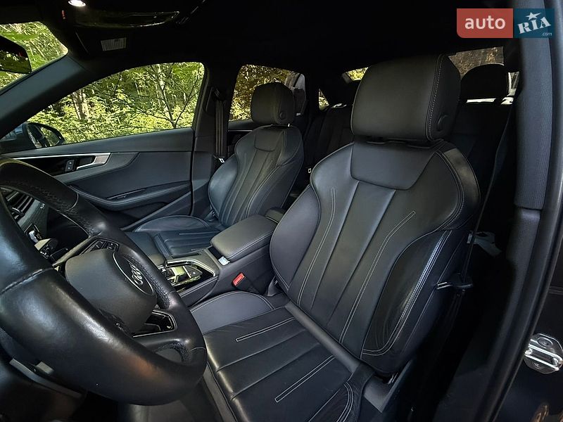 Седан Audi A4 2022 в Вінниці
