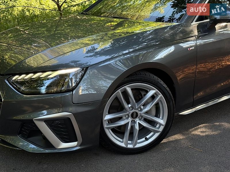 Седан Audi A4 2022 в Вінниці