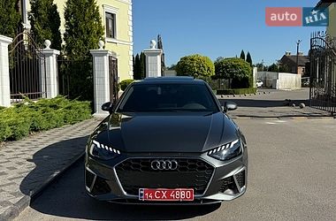 Седан Audi A4 2022 в Вінниці