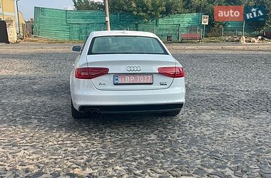 Седан Audi A4 2015 в Луцьку