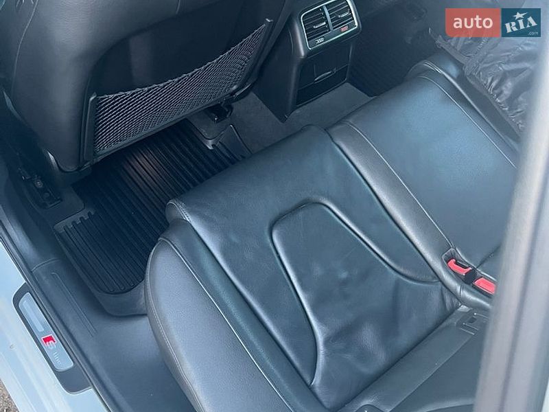 Седан Audi A4 2015 в Луцьку