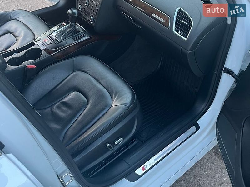 Седан Audi A4 2015 в Луцьку
