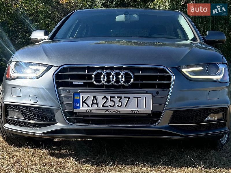 Седан Audi A4 2014 в Киеве